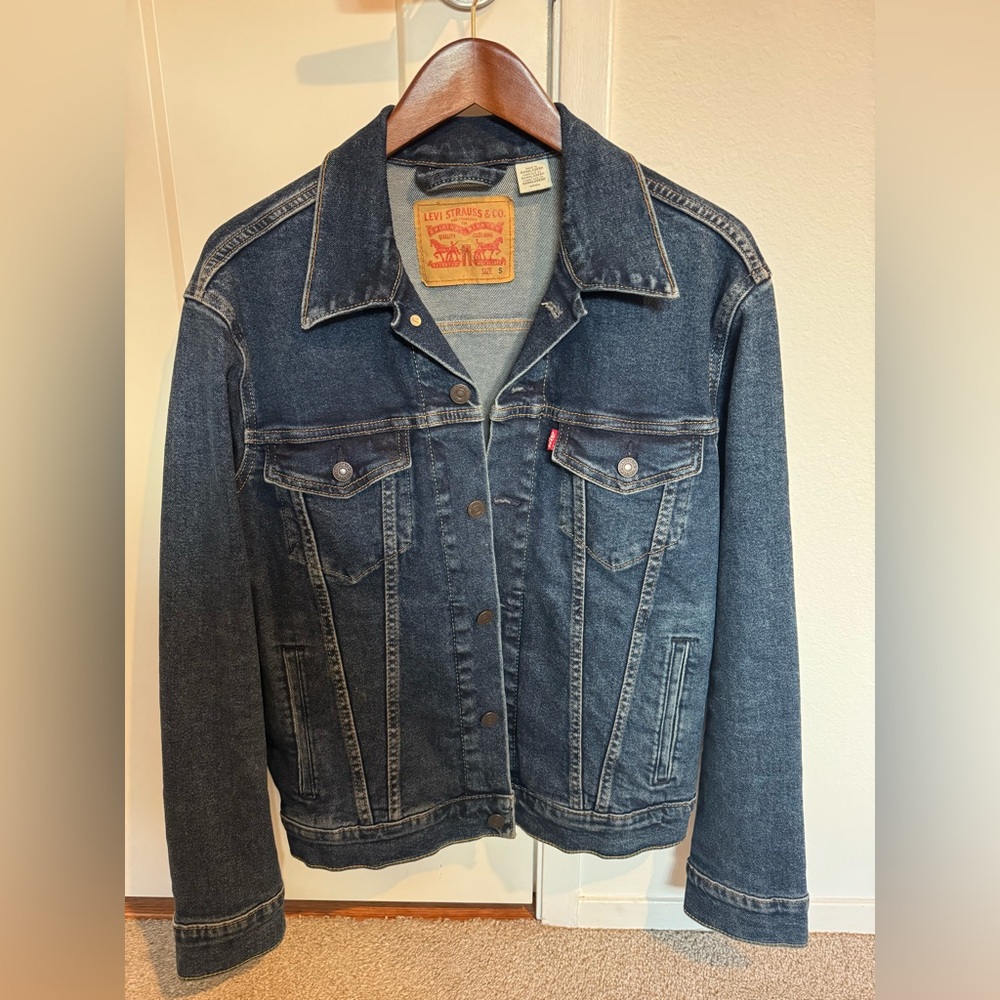 Men’s Levi’s Trucker Denim Jacket size small